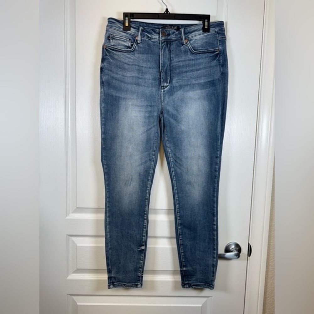 Judy Blue Denim Blue Skinny Fit Jeans Size 15/32 EUC #2701